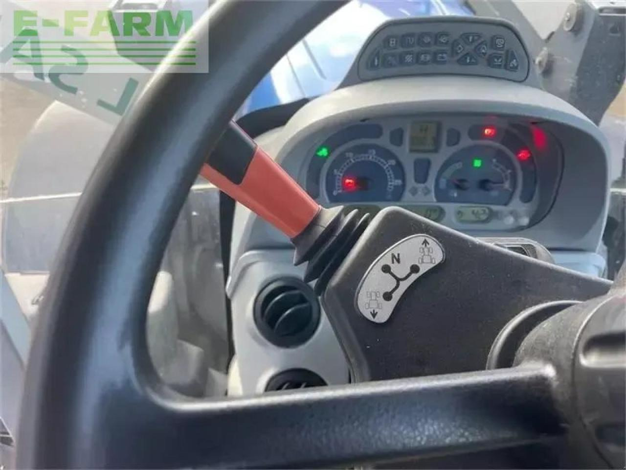 Tractor New Holland t7.220 med alø frontlæsser: foto 13