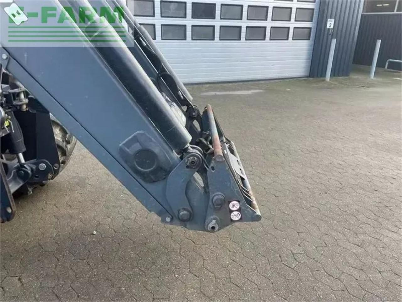 New Holland t7.220 med alø frontlæsser - Tractor: foto 2 New Holland t7.220 med alø frontlæsser - Tractor: foto 2