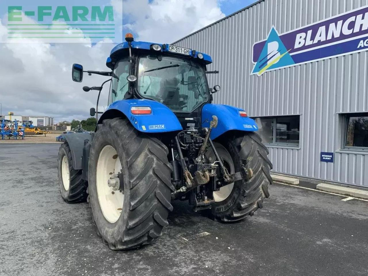 New Holland t7.235 auto command - Tractor: foto 4 New Holland t7.235 auto command - Tractor: foto 4