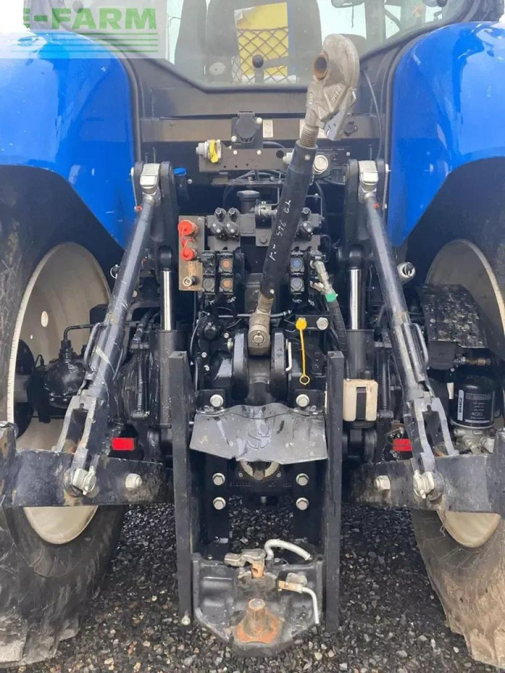 New Holland t7.245 pc s5 - Tractor: foto 5 New Holland t7.245 pc s5 - Tractor: foto 5