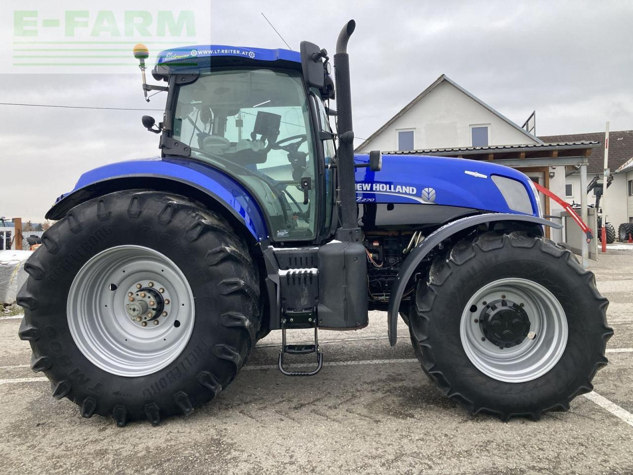 New Holland t7.270 auto command bluepower - Tractor: foto 4 New Holland t7.270 auto command bluepower - Tractor: foto 4