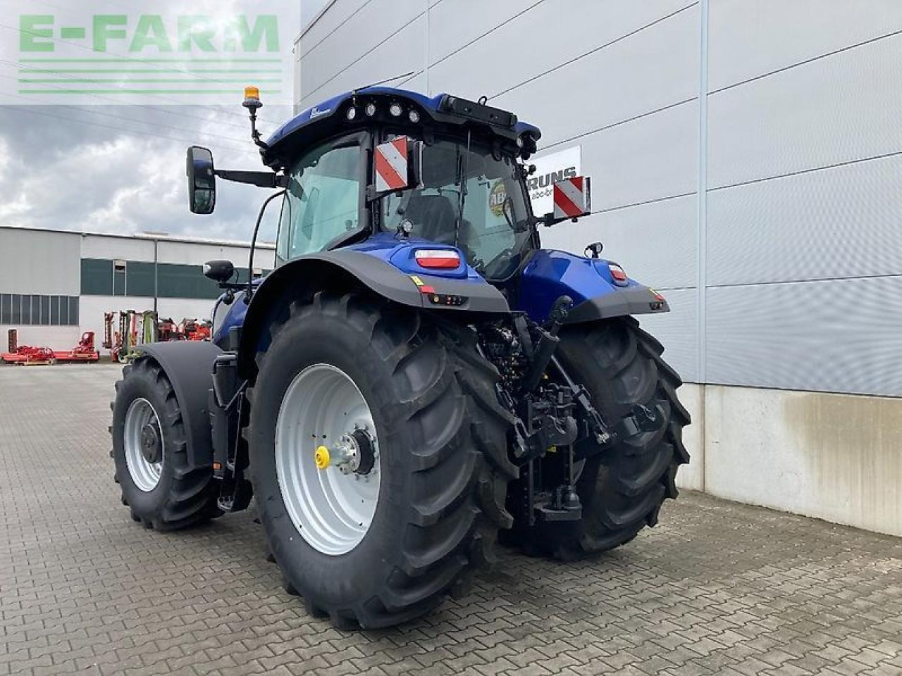 New Holland t7.270 autocommand new gen - Tractor: foto 2 New Holland t7.270 autocommand new gen - Tractor: foto 2