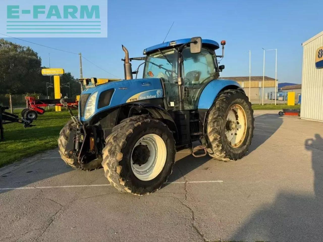 New Holland t7070 6.7l - Tractor: foto 2 New Holland t7070 6.7l - Tractor: foto 2