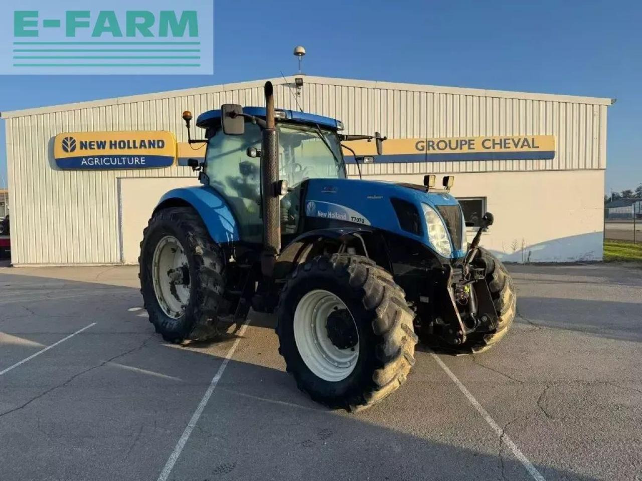 New Holland t7070 6.7l - Tractor: foto 1 New Holland t7070 6.7l - Tractor: foto 1