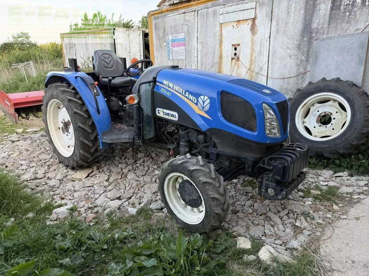 New Holland td3.50 - Tractor: foto 2 New Holland td3.50 - Tractor: foto 2