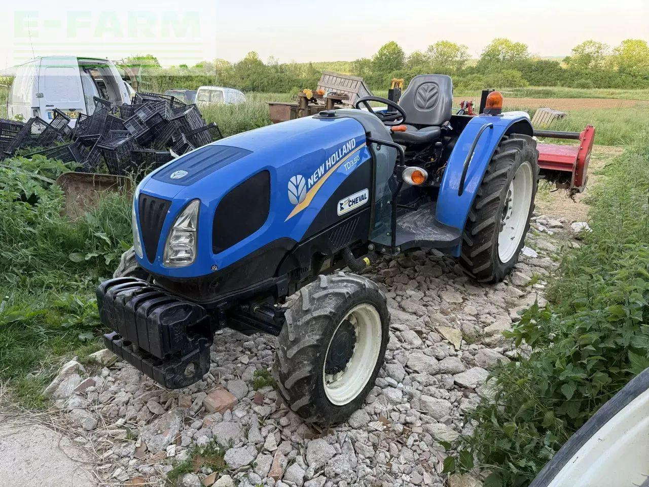 New Holland td3.50 - Tractor: foto 1 New Holland td3.50 - Tractor: foto 1