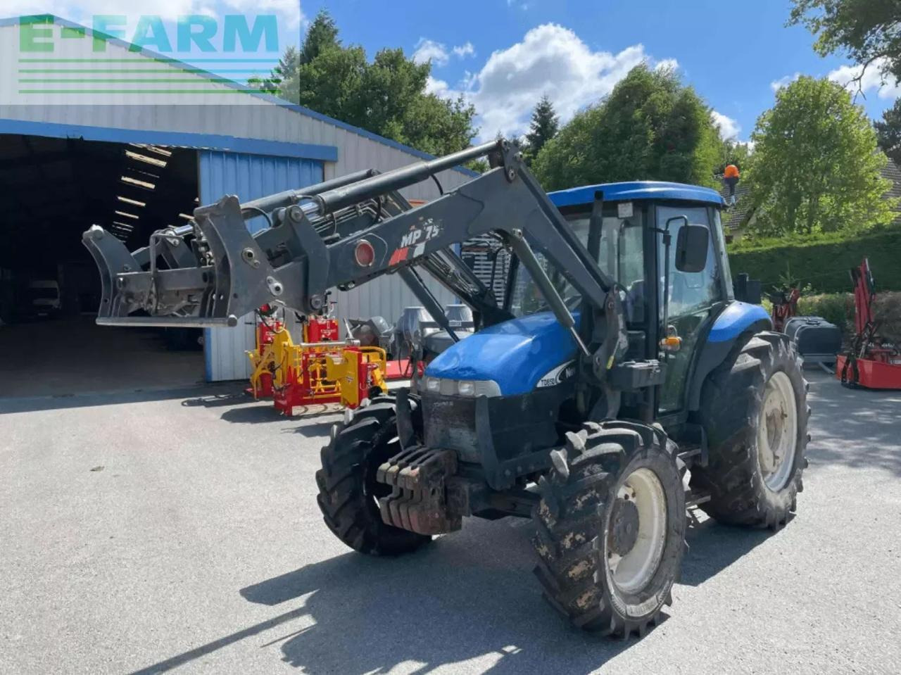 New Holland tracteur agricole td85d new holland D - Tractor: foto 1 New Holland tracteur agricole td85d new holland D - Tractor: foto 1