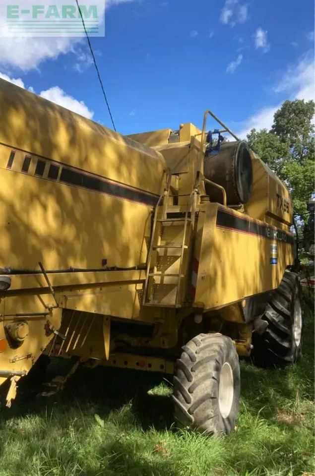 New Holland tx66 sl - Cosechadora de granos: foto 3 New Holland tx66 sl - Cosechadora de granos: foto 3