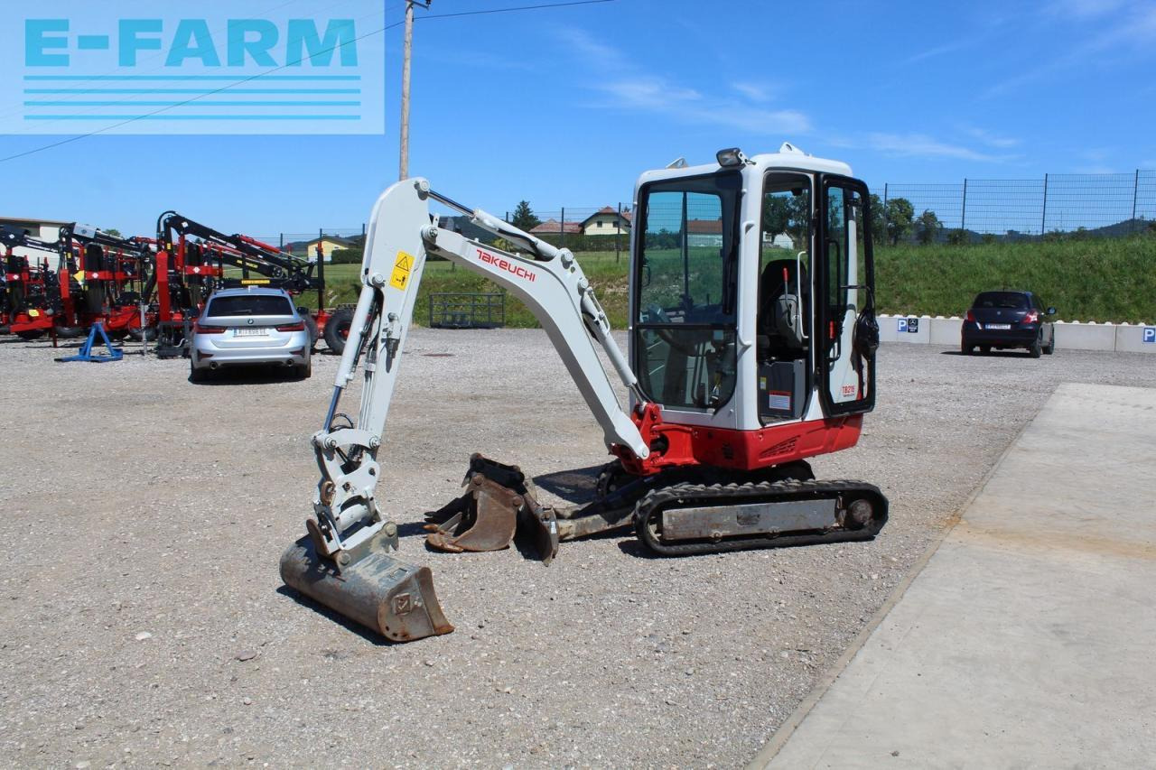 Takeuchi minibagger tb 216 mit powertilt - Miniexcavadora: foto 1 Takeuchi minibagger tb 216 mit powertilt - Miniexcavadora: foto 1
