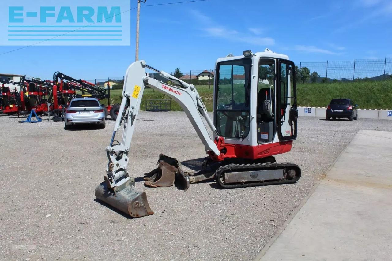 Takeuchi minibagger tb 216 mit powertilt - Miniexcavadora: foto 1 Takeuchi minibagger tb 216 mit powertilt - Miniexcavadora: foto 1