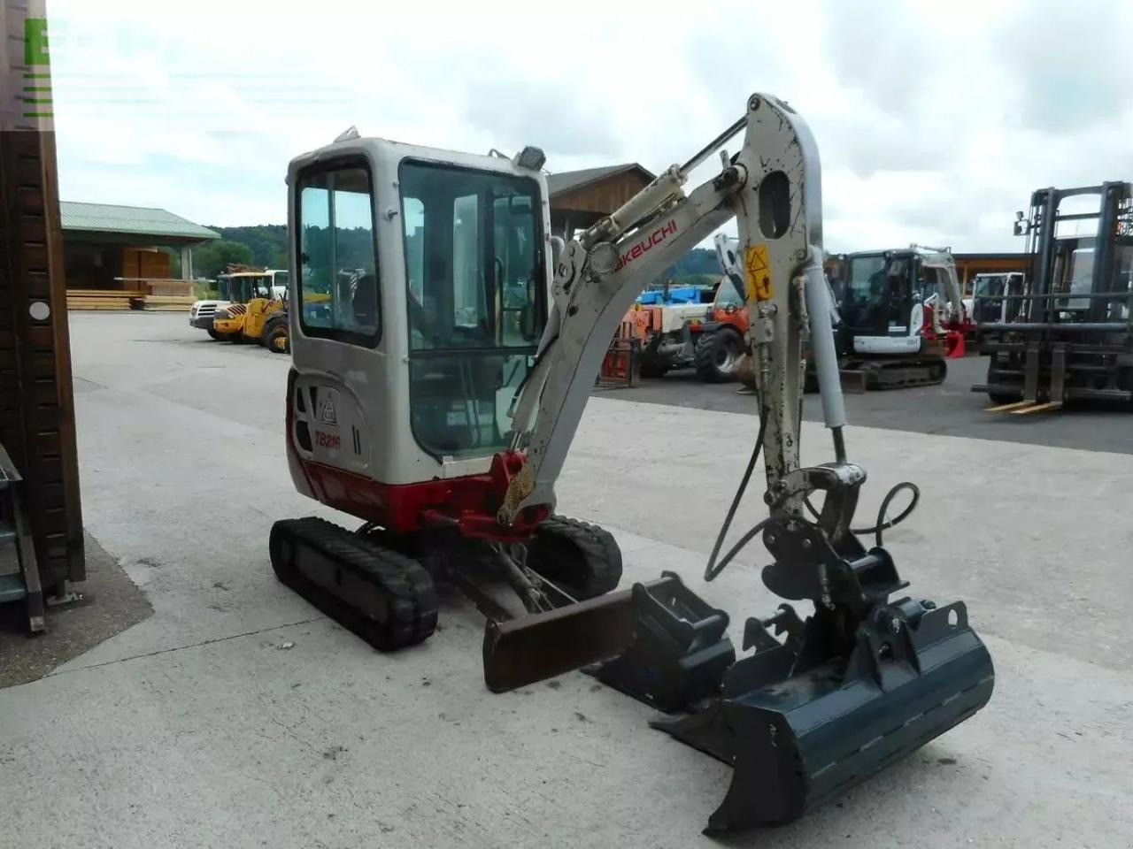 Takeuchi tb 216 ( 1.865kg ) schnellwechsler neu! löffel - Miniexcavadora: foto 4 Takeuchi tb 216 ( 1.865kg ) schnellwechsler neu! löffel - Miniexcavadora: foto 4