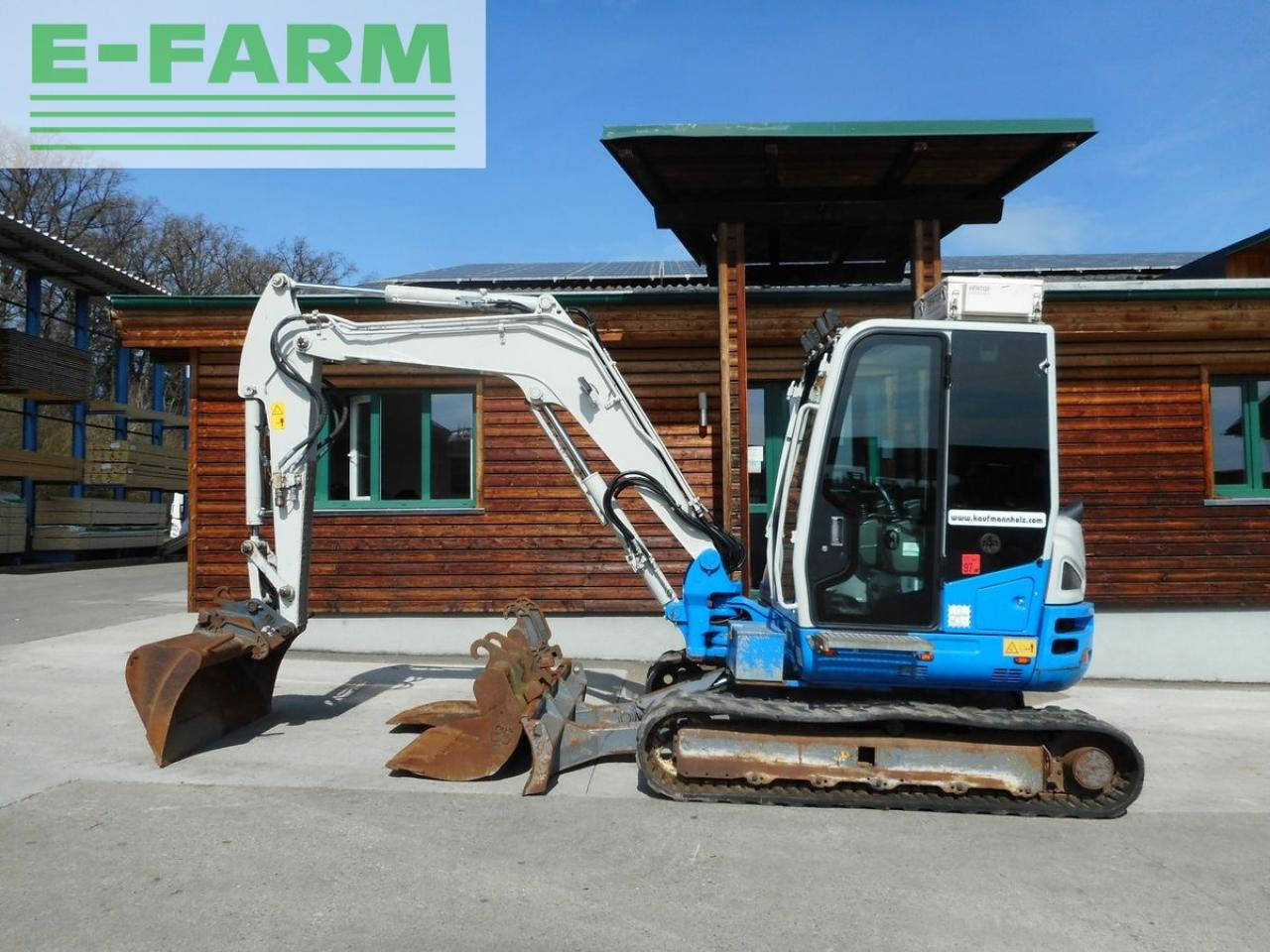 Takeuchi tb 260 ( 5.735kg ) hydr. sw + 3 löffel - Miniexcavadora: foto 1 Takeuchi tb 260 ( 5.735kg ) hydr. sw + 3 löffel - Miniexcavadora: foto 1