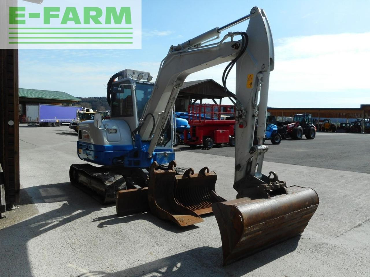 Takeuchi tb 260 ( 5.735kg ) hydr. sw + 3 löffel - Miniexcavadora: foto 5 Takeuchi tb 260 ( 5.735kg ) hydr. sw + 3 löffel - Miniexcavadora: foto 5