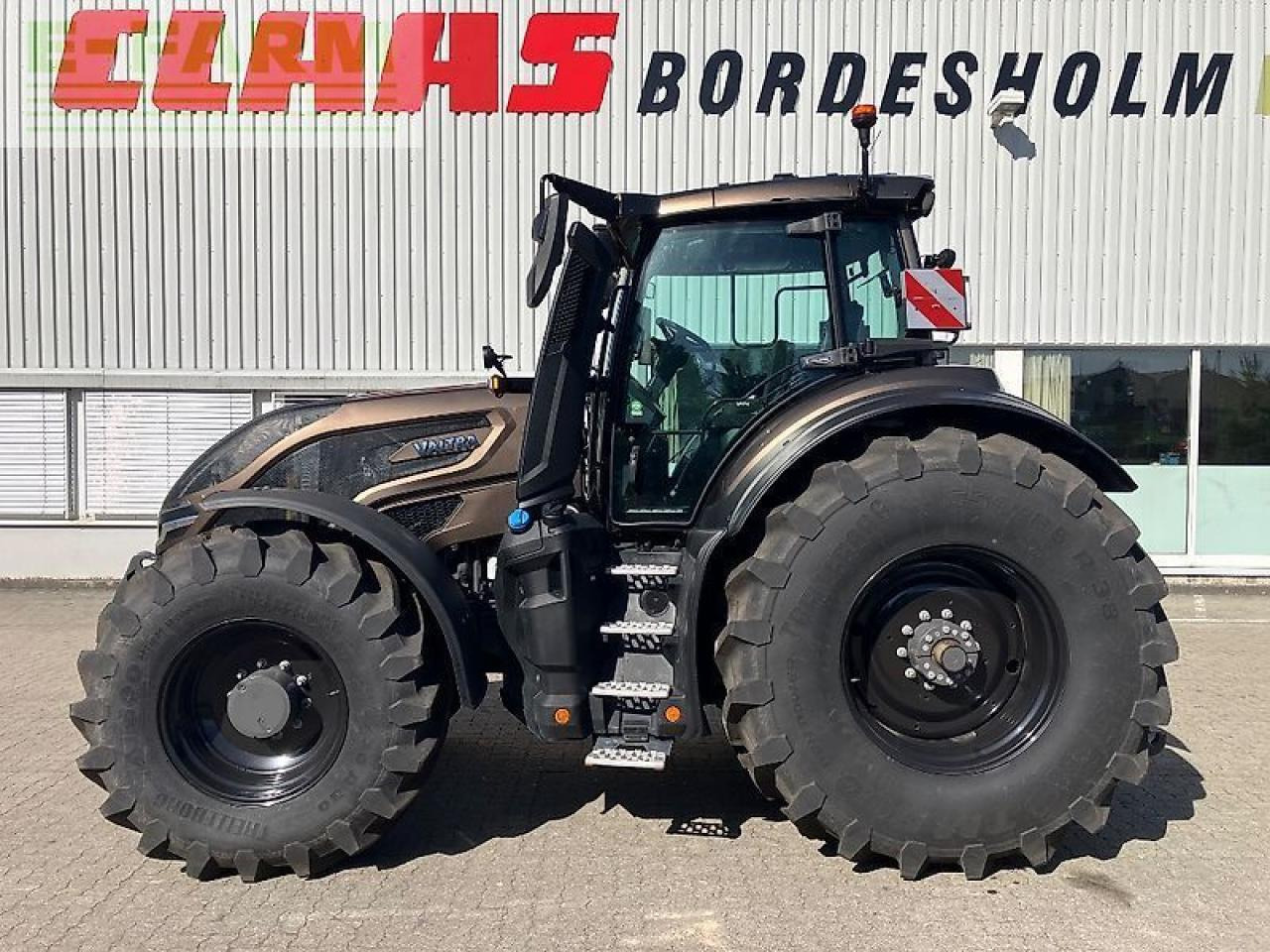 Valtra q245 (gewährleistungsverlängerung 12.2026) - Tractor: foto 1 Valtra q245 (gewährleistungsverlängerung 12.2026) - Tractor: foto 1