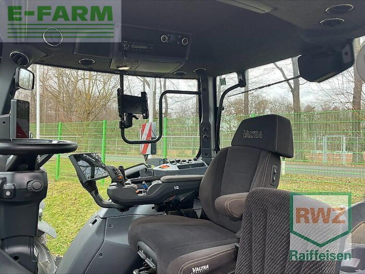 Valtra q305 - Tractor: foto 3 Valtra q305 - Tractor: foto 3