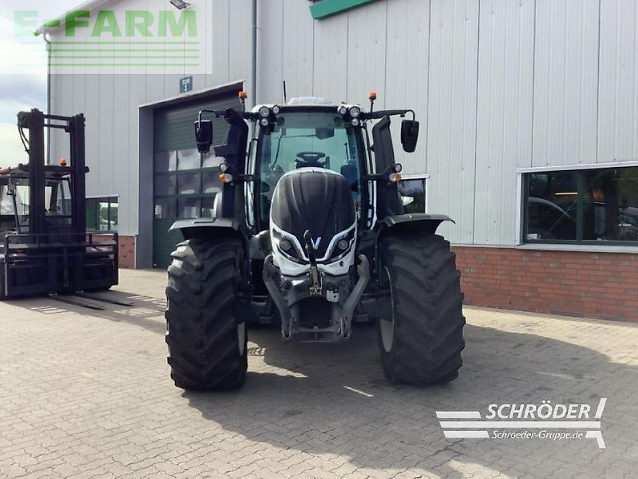 Valtra t 175 ed smarttouch | rtk | unlimited - Tractor: foto 2 Valtra t 175 ed smarttouch | rtk | unlimited - Tractor: foto 2