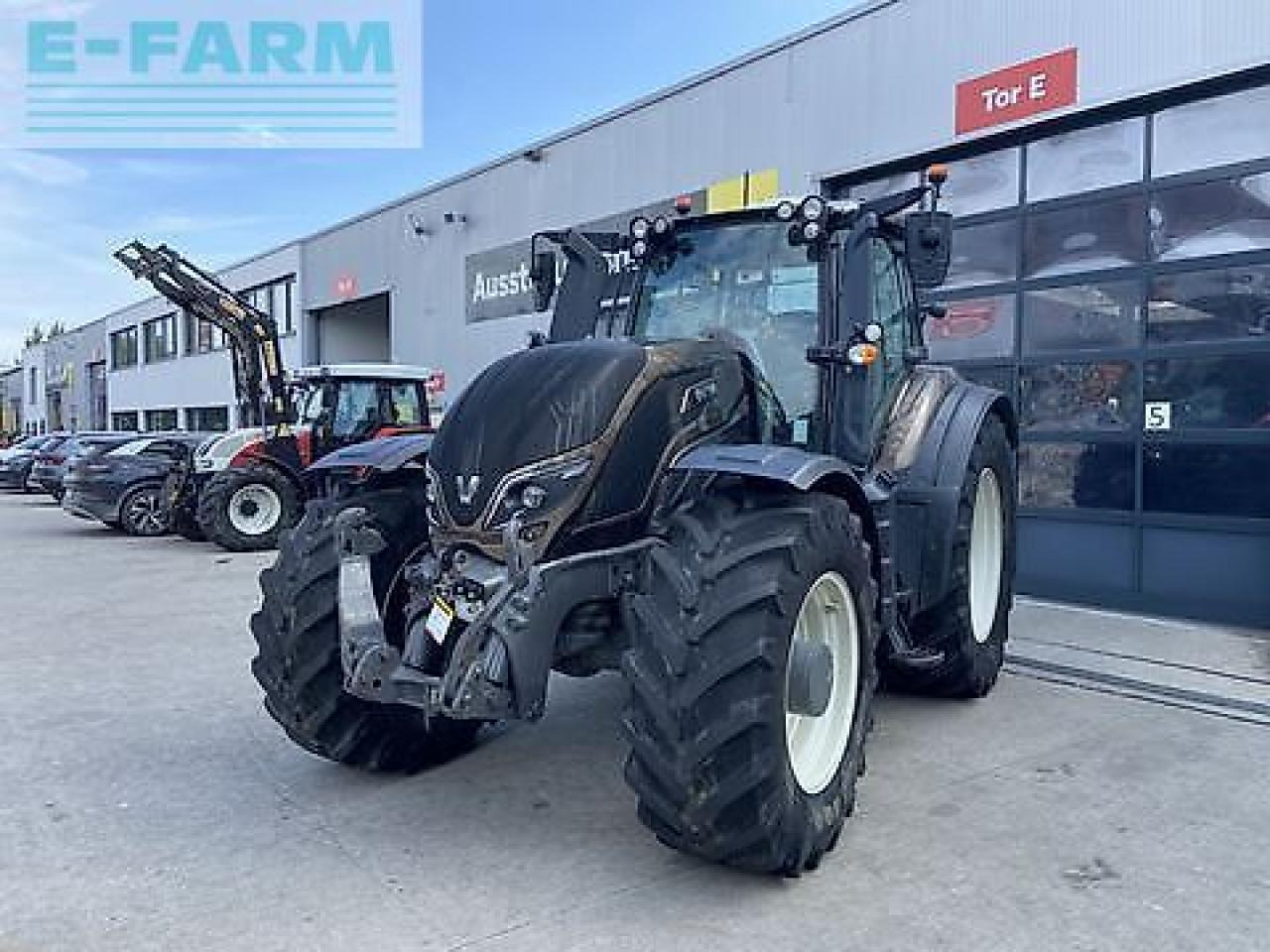 Valtra t 214 direct Direct - Tractor: foto 1 Valtra t 214 direct Direct - Tractor: foto 1