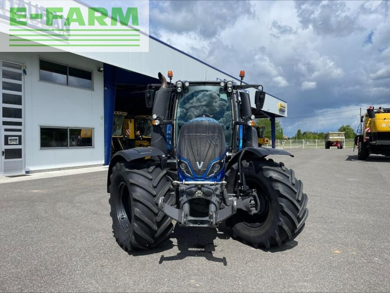 Valtra t 214 direct unlimited Direct - Tractor: foto 2 Valtra t 214 direct unlimited Direct - Tractor: foto 2
