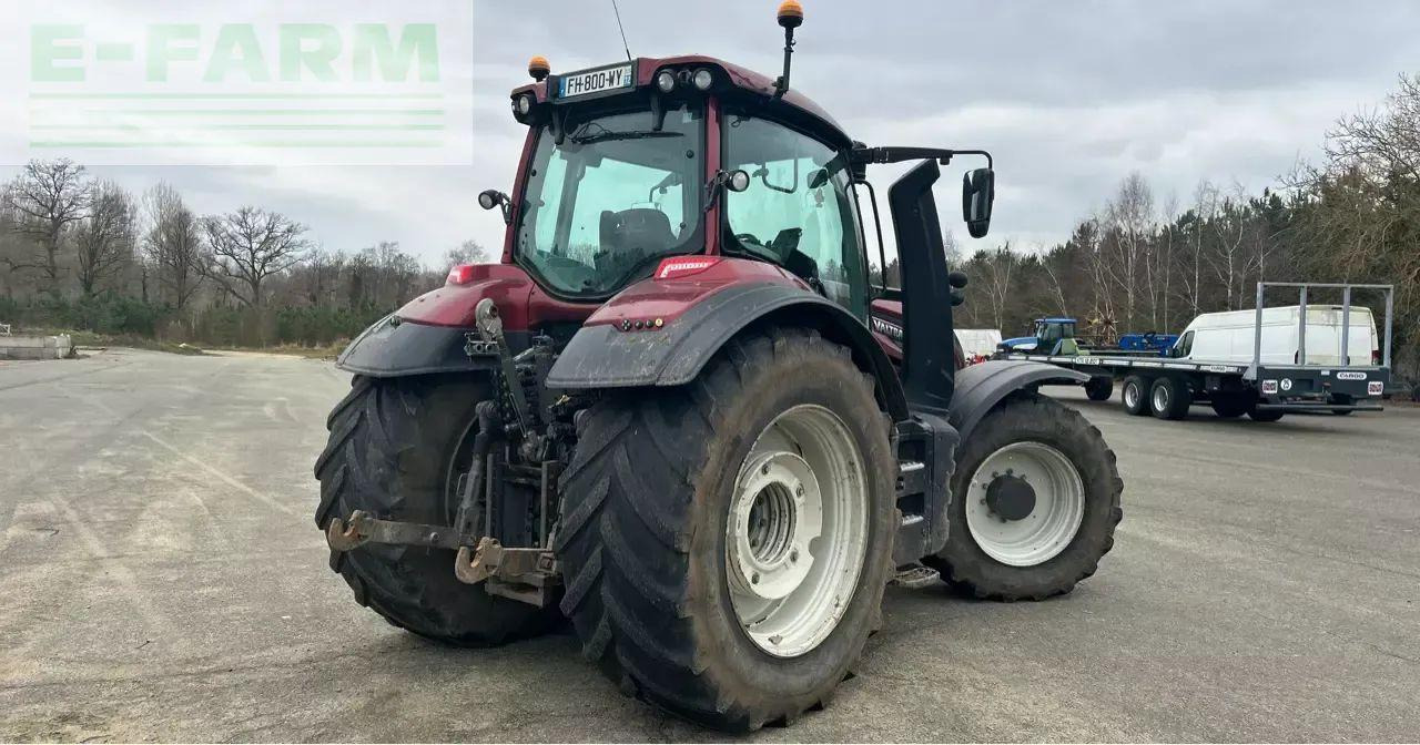 Valtra t 214 v smarttouch - Tractor: foto 4 Valtra t 214 v smarttouch - Tractor: foto 4