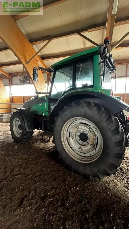 Valtra t120 - Tractor: foto 4 Valtra t120 - Tractor: foto 4