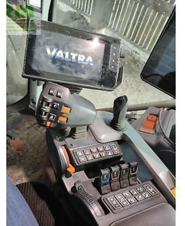 Valtra t214 direct Direct - Tractor: foto 5 Valtra t214 direct Direct - Tractor: foto 5
