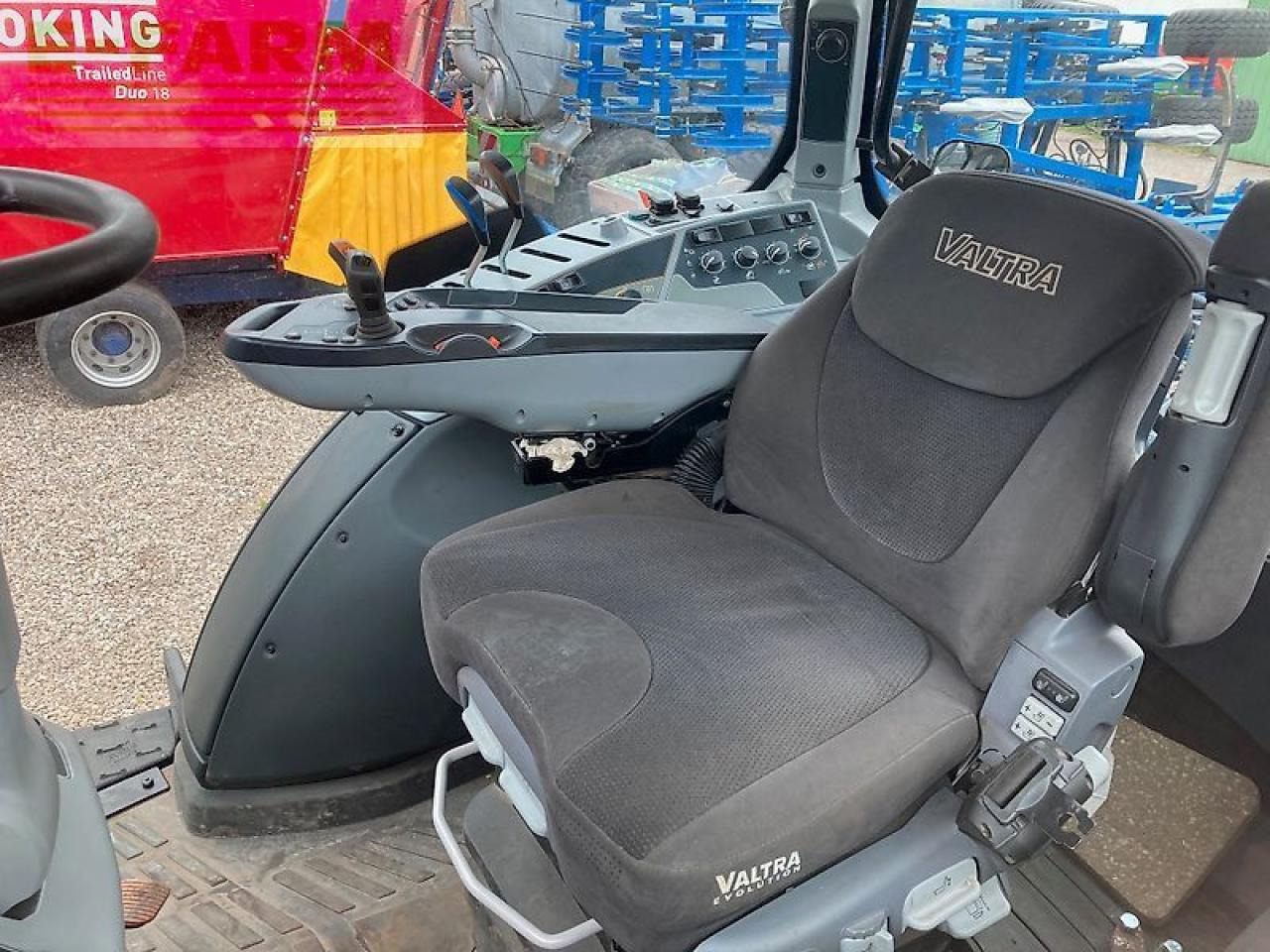 Valtra t214 ecoactive - Tractor: foto 4 Valtra t214 ecoactive - Tractor: foto 4