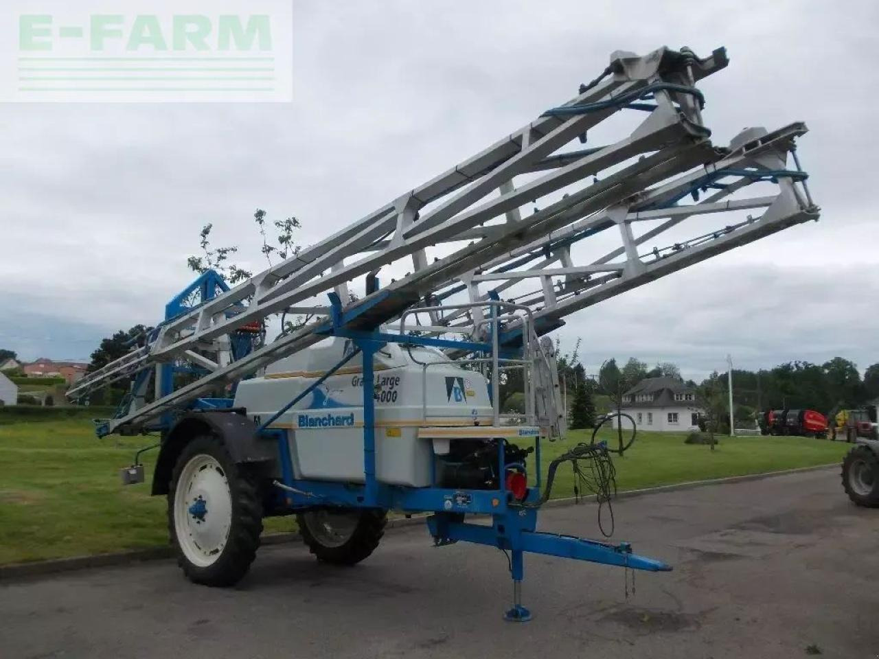 Grand large 4000 - Pulverizador arrastrado: foto 1 Grand large 4000 - Pulverizador arrastrado: foto 1