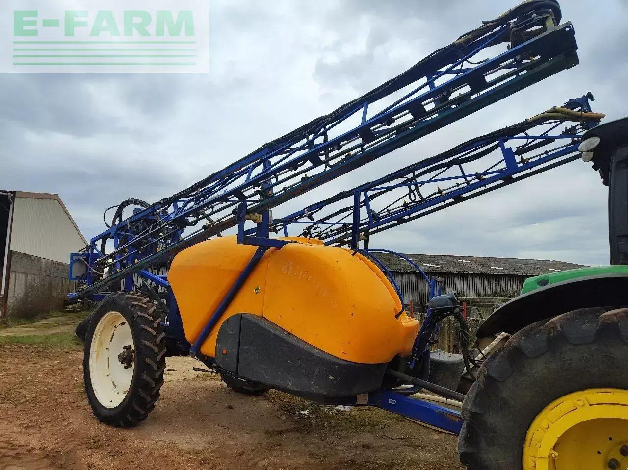 Olympia 320s - Pulverizador arrastrado: foto 1 Olympia 320s - Pulverizador arrastrado: foto 1