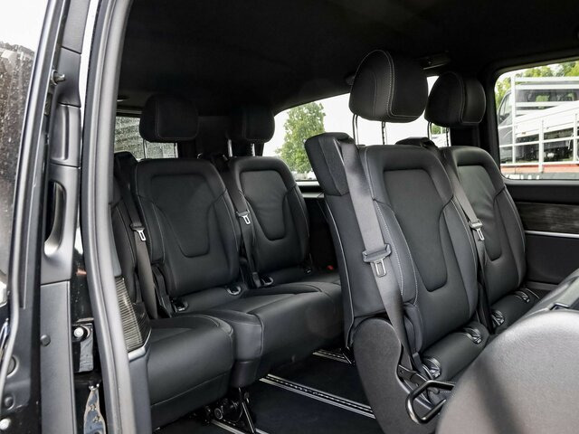 MERCEDES-BENZ EQV 300 Extralang,Avantgarde,8Sitze,2xelektr.Tür - Furgoneta de pasajeros, Furgoneta eléctrica: foto 5 MERCEDES-BENZ EQV 300 Extralang,Avantgarde,8Sitze,2xelektr.Tür - Furgoneta de pasajeros, Furgoneta eléctrica: foto 5