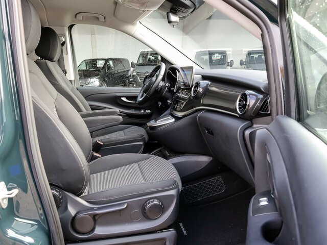 MERCEDES-BENZ EQV 300 lang,7Sitze,2xelektr.Schiebetür,EasyPack... - Furgoneta de pasajeros, Furgoneta eléctrica: foto 4 MERCEDES-BENZ EQV 300 lang,7Sitze,2xelektr.Schiebetür,EasyPack... - Furgoneta de pasajeros, Furgoneta eléctrica: foto 4