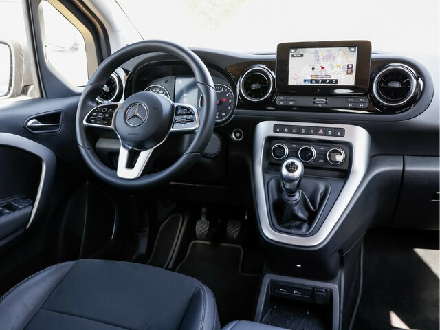 MERCEDES-BENZ T 180 Power Plus,MBUX,LED,Navi,Kamera,Tempomat - Furgoneta de pasajeros: foto 3 MERCEDES-BENZ T 180 Power Plus,MBUX,LED,Navi,Kamera,Tempomat - Furgoneta de pasajeros: foto 3