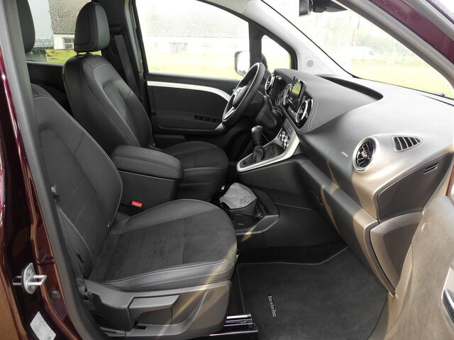 MERCEDES-BENZ T 180 Progressive,MBUX,LED,Navi,Kamera,Tempomat... - Furgoneta de pasajeros: foto 3 MERCEDES-BENZ T 180 Progressive,MBUX,LED,Navi,Kamera,Tempomat... - Furgoneta de pasajeros: foto 3