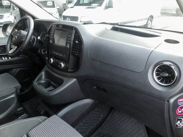 MERCEDES-BENZ V 220 Marco Polo Activity Edition,AHK,Markise - Minibús, Furgoneta de pasajeros: foto 4 MERCEDES-BENZ V 220 Marco Polo Activity Edition,AHK,Markise - Minibús, Furgoneta de pasajeros: foto 4