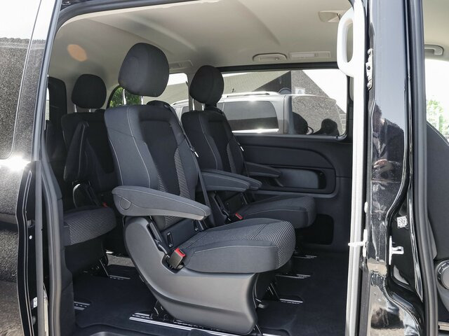 MERCEDES-BENZ V 220 d STYLE kompakt,6Sitzer,Distronic,AHK - Minibús, Furgoneta de pasajeros: foto 2 MERCEDES-BENZ V 220 d STYLE kompakt,6Sitzer,Distronic,AHK - Minibús, Furgoneta de pasajeros: foto 2