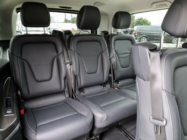MERCEDES-BENZ V 300 Avantgarde Extralang,2xSchiebetür el.,AHK - Minibús, Furgoneta de pasajeros: foto 3 MERCEDES-BENZ V 300 Avantgarde Extralang,2xSchiebetür el.,AHK - Minibús, Furgoneta de pasajeros: foto 3