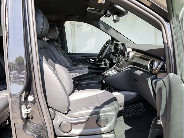 MERCEDES-BENZ V 300 Avantgarde Extralang,2xSchiebetür elektr. - Furgoneta de pasajeros: foto 5 MERCEDES-BENZ V 300 Avantgarde Extralang,2xSchiebetür elektr. - Furgoneta de pasajeros: foto 5