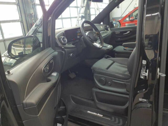 MERCEDES-BENZ V 300 Avantgarde Extralang,Allrad,8Sitzer,LED - Minibús, Furgoneta de pasajeros: foto 2 MERCEDES-BENZ V 300 Avantgarde Extralang,Allrad,8Sitzer,LED - Minibús, Furgoneta de pasajeros: foto 2