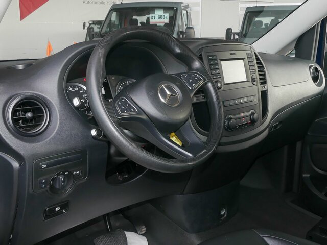 MERCEDES-BENZ Vito 114 TourerPro,Allrad,Automatik,8Sitzer - Minibús, Furgoneta de pasajeros: foto 3 MERCEDES-BENZ Vito 114 TourerPro,Allrad,Automatik,8Sitzer - Minibús, Furgoneta de pasajeros: foto 3
