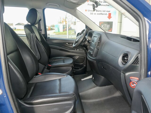 MERCEDES-BENZ Vito 114 TourerPro,Allrad,Automatik,8Sitzer - Minibús, Furgoneta de pasajeros: foto 2 MERCEDES-BENZ Vito 114 TourerPro,Allrad,Automatik,8Sitzer - Minibús, Furgoneta de pasajeros: foto 2