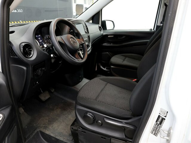 MERCEDES-BENZ Vito 114 TourerPro,Extralang,8Sitzer,Automatik - Furgoneta de pasajeros: foto 2 MERCEDES-BENZ Vito 114 TourerPro,Extralang,8Sitzer,Automatik - Furgoneta de pasajeros: foto 2