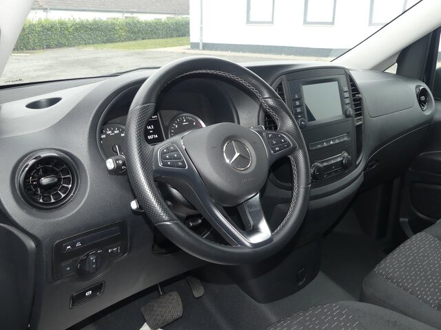 MERCEDES-BENZ Vito 116CDI lang,TourerPro,2Klima,9Sitze,Kamera - Minibús, Furgoneta de pasajeros: foto 4 MERCEDES-BENZ Vito 116CDI lang,TourerPro,2Klima,9Sitze,Kamera - Minibús, Furgoneta de pasajeros: foto 4