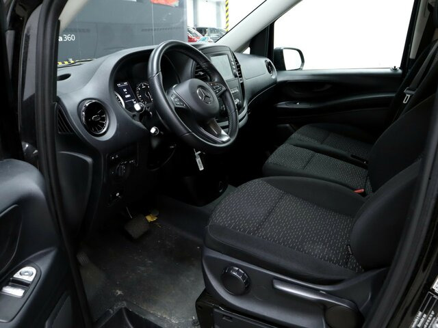 MERCEDES-BENZ Vito 116CDI lang,TourerPro,2Klima,9Sitze,Kamera - Minibús, Furgoneta de pasajeros: foto 2 MERCEDES-BENZ Vito 116CDI lang,TourerPro,2Klima,9Sitze,Kamera - Minibús, Furgoneta de pasajeros: foto 2