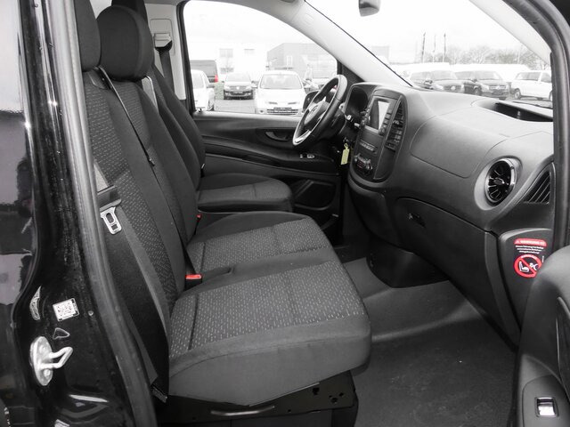 MERCEDES-BENZ Vito 116CDI lang,TourerPro,2xKlima,9Sitze,Kamera - Furgoneta de pasajeros: foto 2 MERCEDES-BENZ Vito 116CDI lang,TourerPro,2xKlima,9Sitze,Kamera - Furgoneta de pasajeros: foto 2