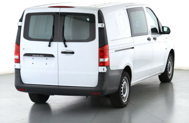 Furgoneta pequeña, Furgoneta eléctrica MERCEDES-BENZ eVito 111 KA,lang,3 Sitzer,Heckflügeltüren...: foto 10 Furgoneta pequeña, Furgoneta eléctrica MERCEDES-BENZ eVito 111 KA,lang,3 Sitzer,Heckflügeltüren...: foto 10