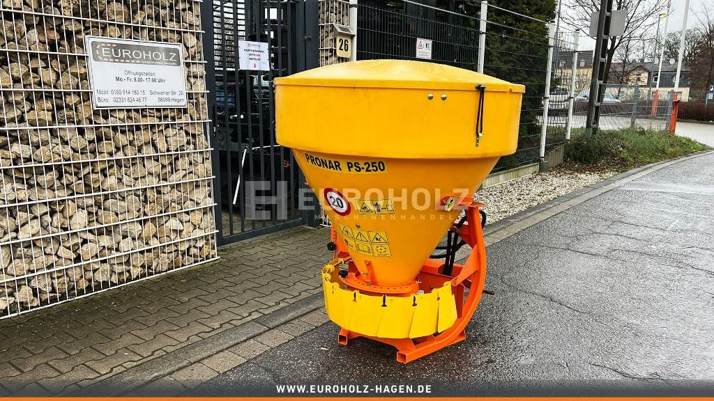 Salzstreuer Sandstreuer PS-250M Dreipunktaufnahme - Esparcidor de sal para Vehículo municipal: foto 4 Salzstreuer Sandstreuer PS-250M Dreipunktaufnahme - Esparcidor de sal para Vehículo municipal: foto 4