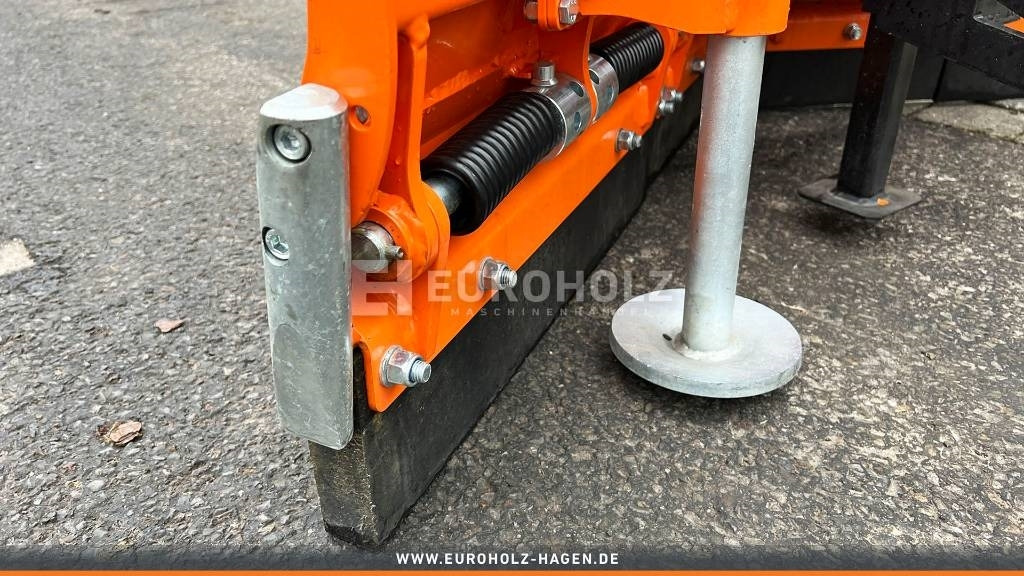 Schneepflug Vario 4-Wege PUV-2000M Dreipunktaufnah - Cuchilla quitanieves para Maquinaria agrícola: foto 5 Schneepflug Vario 4-Wege PUV-2000M Dreipunktaufnah - Cuchilla quitanieves para Maquinaria agrícola: foto 5