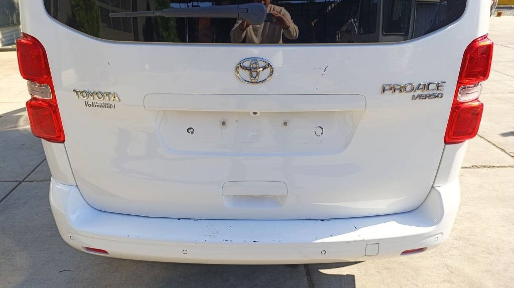 Furgón Toyota Proace 2.0 Van, Kleinbus, 7-Sitzer, Turboschaden: foto 15 Furgón Toyota Proace 2.0 Van, Kleinbus, 7-Sitzer, Turboschaden: foto 15