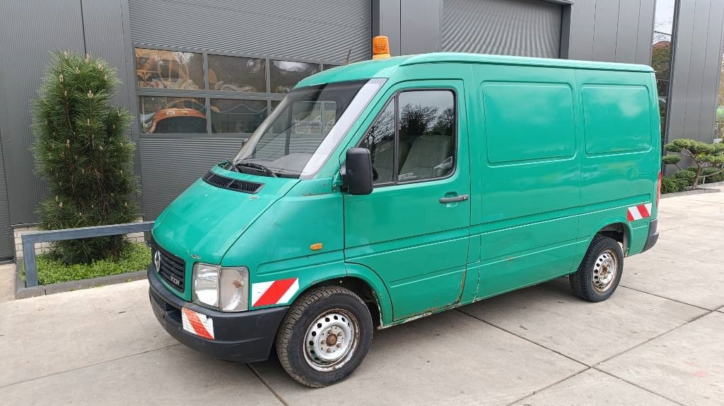 Volkswagen LT 28 Kastenwagen Werkstattsschränke Motorschaden - Furgoneta caja cerrada: foto 2 Volkswagen LT 28 Kastenwagen Werkstattsschränke Motorschaden - Furgoneta caja cerrada: foto 2
