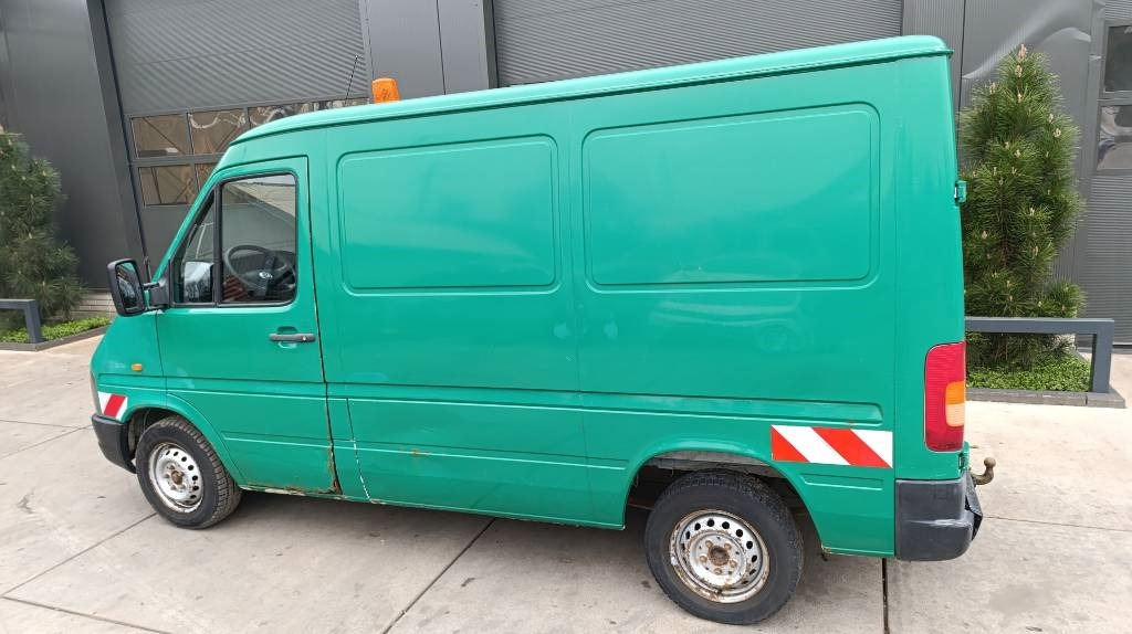 Volkswagen LT 28 Kastenwagen Werkstattsschränke Motorschaden - Furgoneta caja cerrada: foto 4 Volkswagen LT 28 Kastenwagen Werkstattsschränke Motorschaden - Furgoneta caja cerrada: foto 4