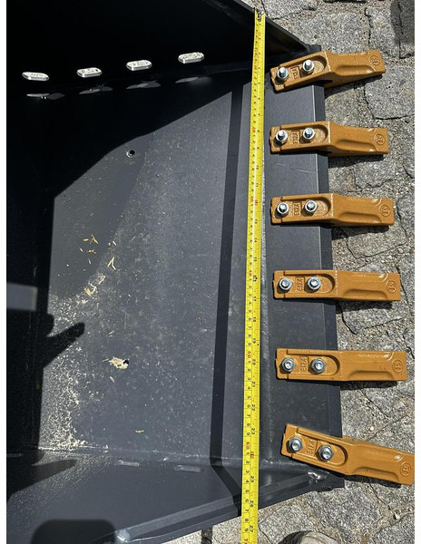 Big Tieflöffel 70cm mit MS03 Symblock Aufnahme - Cazo: foto 2 Big Tieflöffel 70cm mit MS03 Symblock Aufnahme - Cazo: foto 2